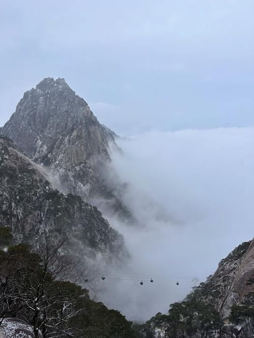 黄山光明顶现11厘米积雪 未来几天安徽高海拔山区还有雪