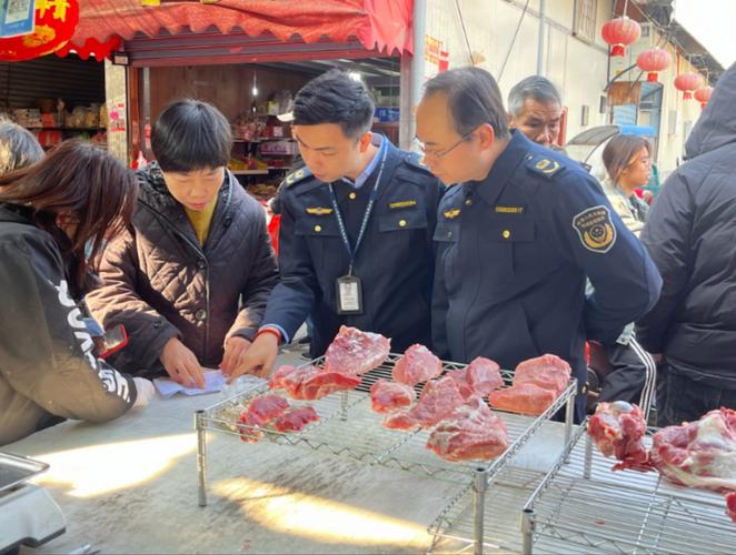 维西县公安局森警(环食药侦)大队联合开展食品抽样检测切实保证群众“舌尖上的安全”