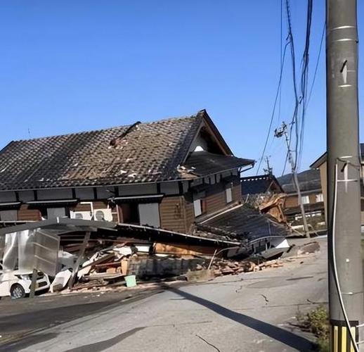 震后一个月 日本灾民生活困顿重建无期
