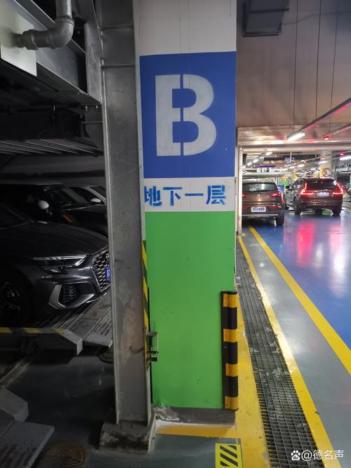 鼓楼周边这两处停车场可错时停车 记者带你体验