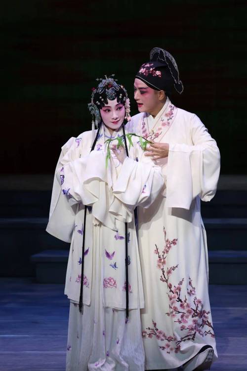 青春版《牡丹亭》再次赴台演出 国台办:希望更多的台湾观众享受昆曲之美