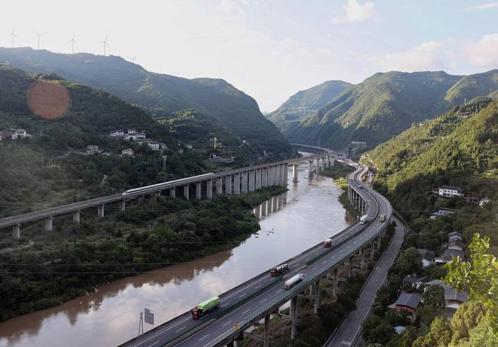里程碑！四川高速公路通车里程超万公里，全国第三