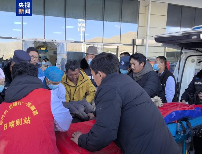 青海省人民医院开通绿色通道 陆续接诊地震伤患