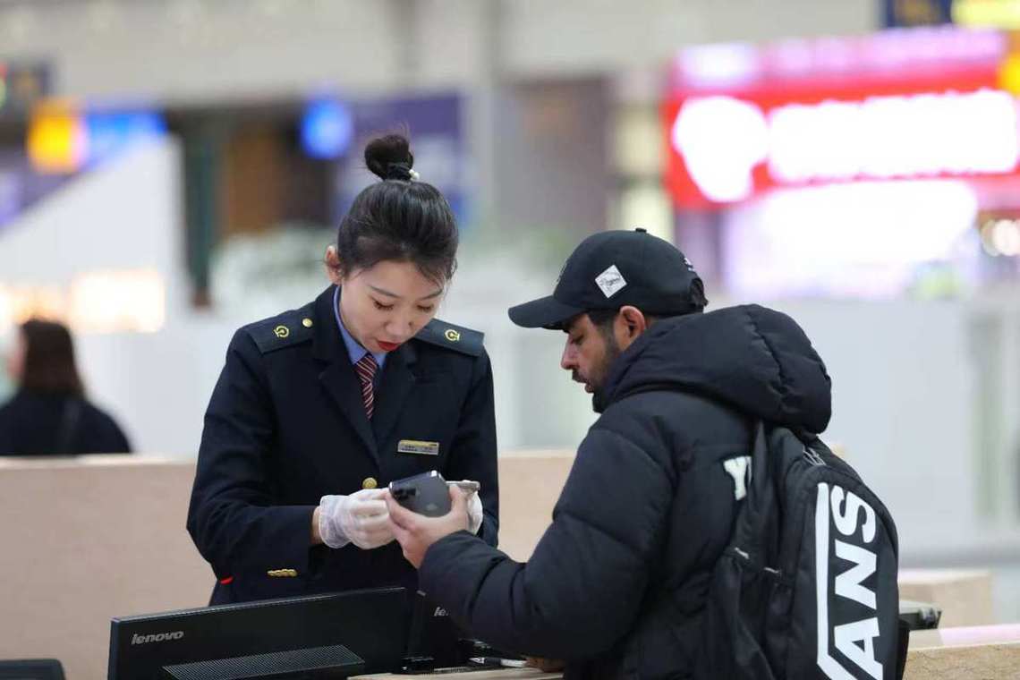 长春机场圆满完成行李运输服务保障工作