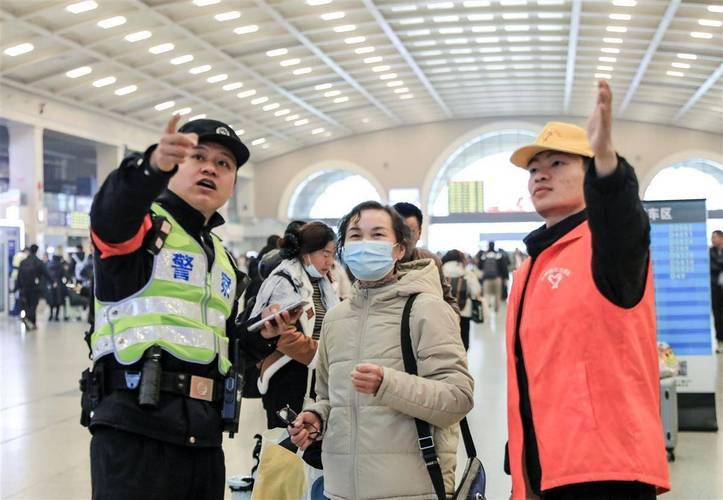铁路公安维护良好秩序确保铁路“新图”安全运行